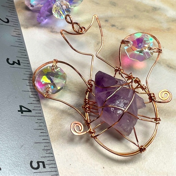 Amethyst Cat Angel Suncatcher Ornament With Lots Of Refractive Crystals - Picture 9 of 9